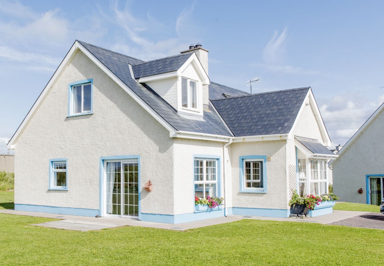 Ferienhaus in Bundoran - Portbeg 4 bedrooms Detached