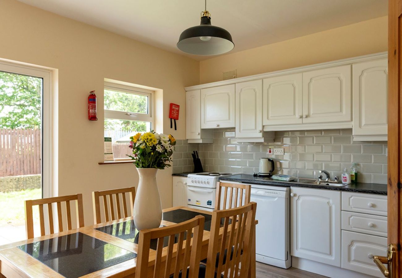Bungalow in Bundoran - Bunholvil 2bed. x1 night