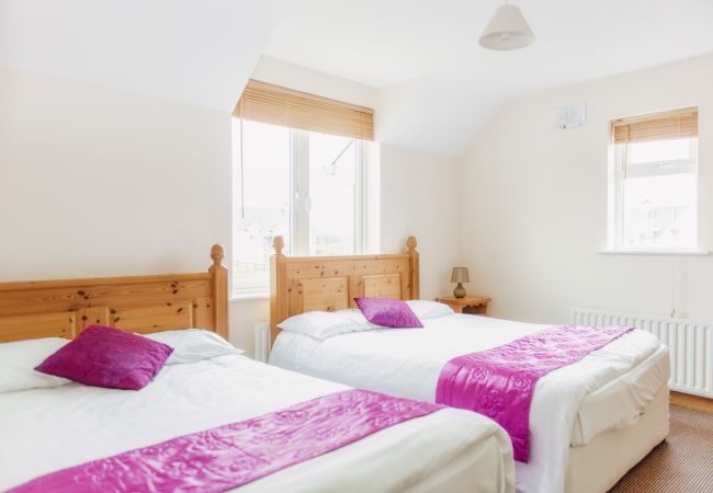 House in Tullaghan - Duncarbury 4bedroom House House in Tullaghan - Duncarbury 4bedroom House