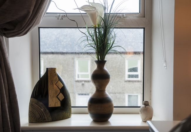 Rent by room in Kinlough - The Courthouse Single Bedroom Rent by room in Kinlough - The Courthouse Single Bedroom
