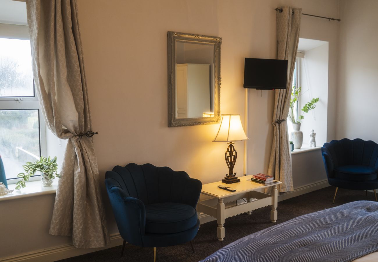 Rent by room in Kinlough - The CourtHouse triple Bedroom